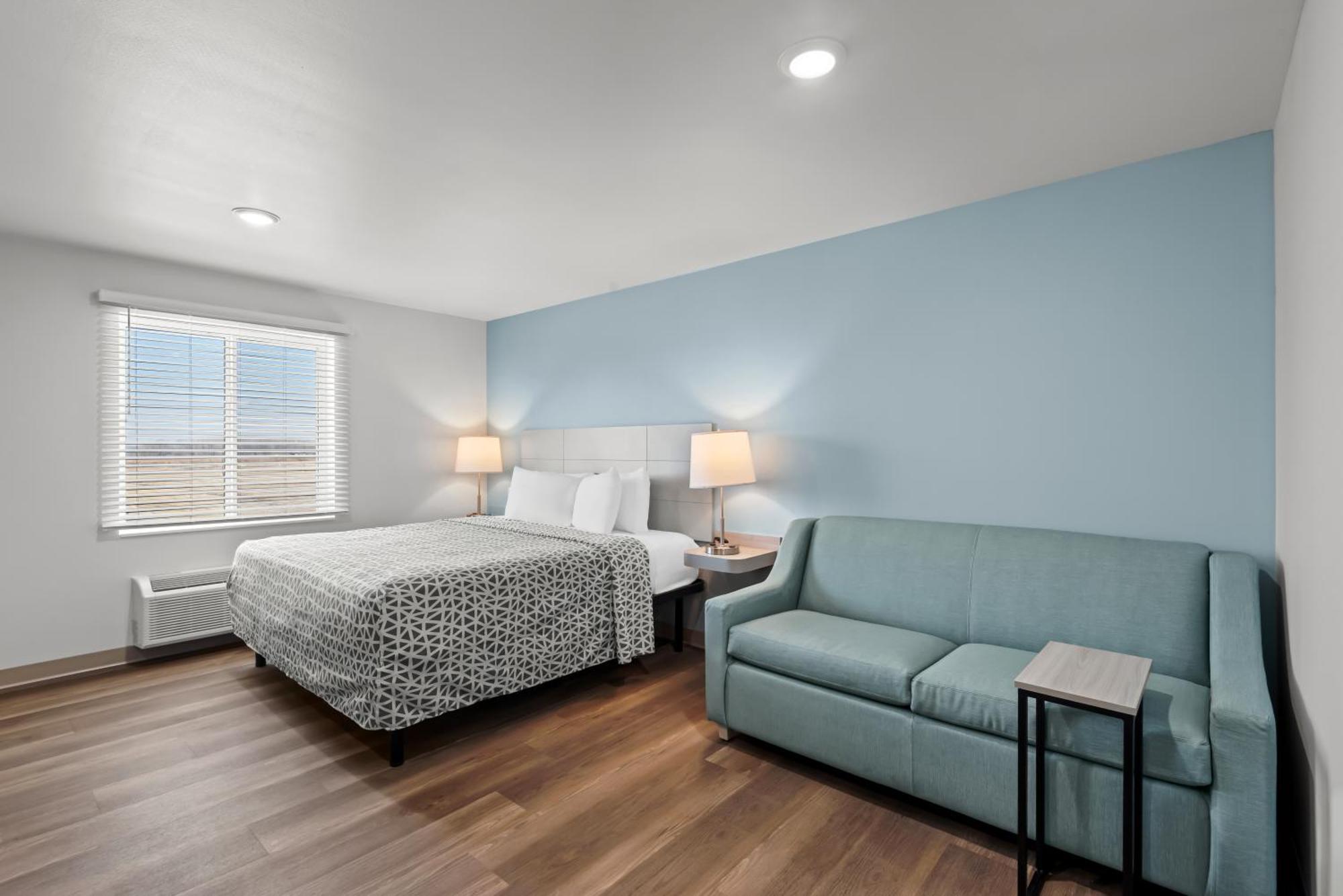 Woodspring Iowa Hotel